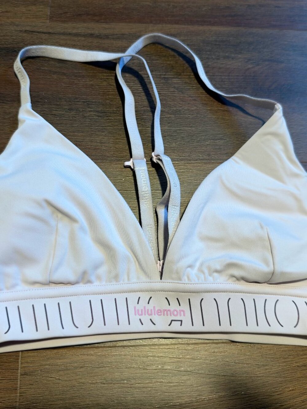 Lululemon License to Train Triangle Bra *Light Support, A/B Cup